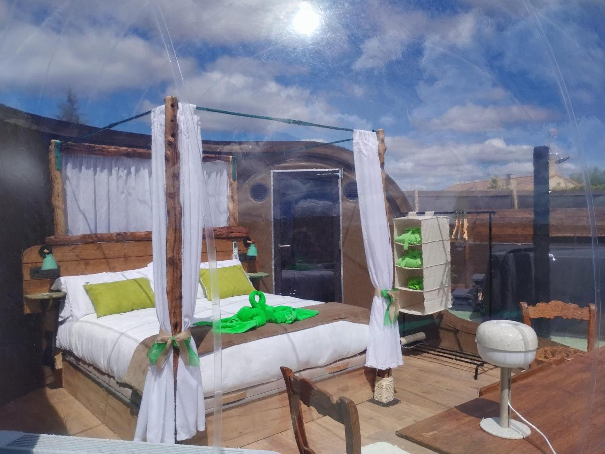 بيذراثا Cosmoveros - Hotel Burbuja المظهر الخارجي الصورة