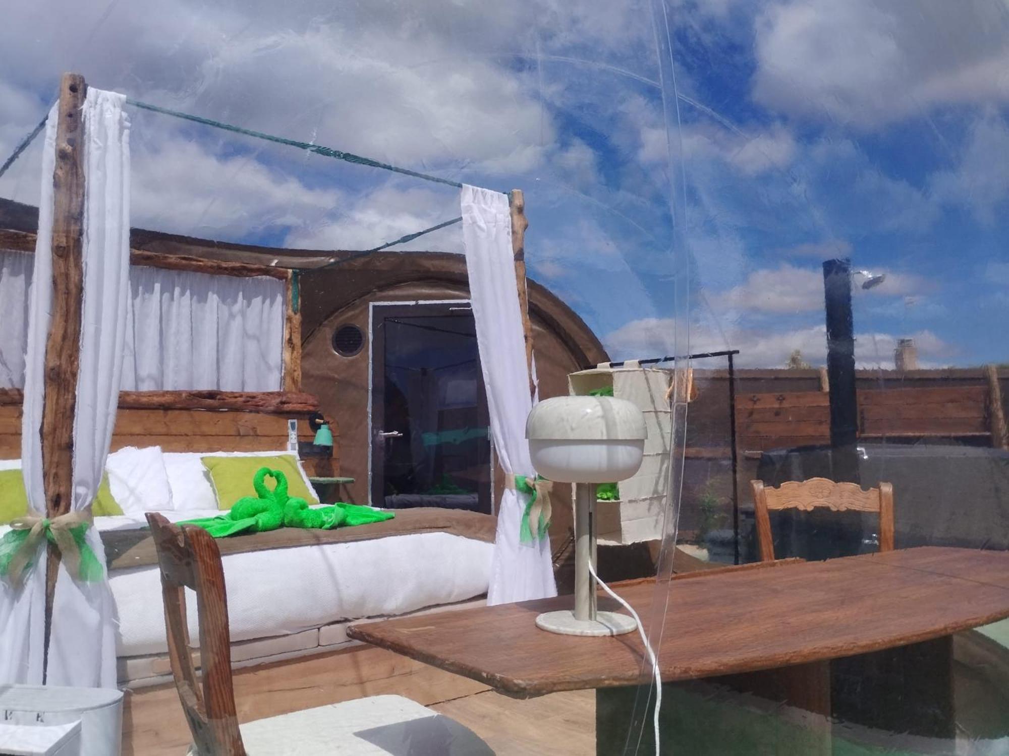 بيذراثا Cosmoveros - Hotel Burbuja المظهر الخارجي الصورة