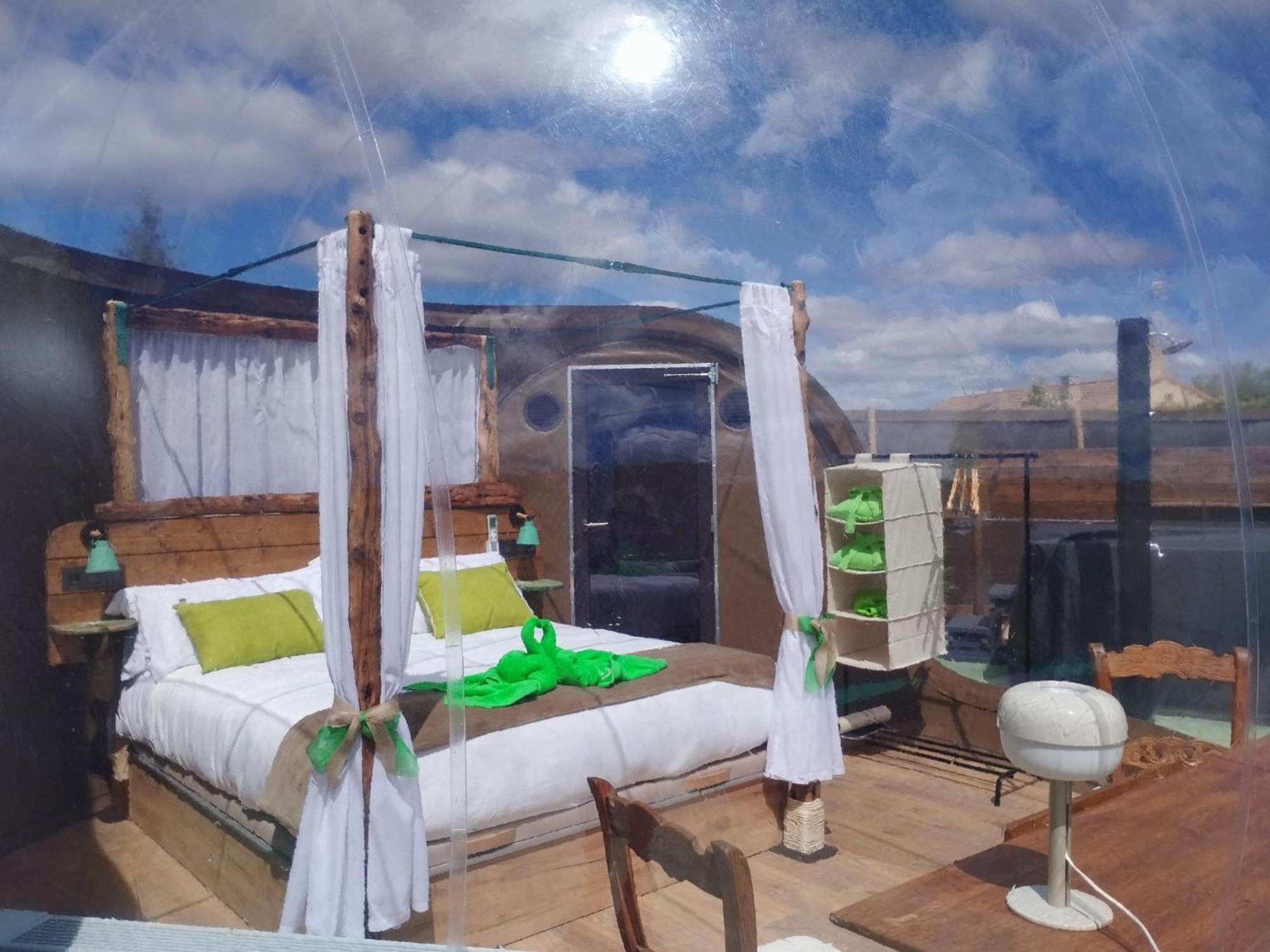 بيذراثا Cosmoveros - Hotel Burbuja المظهر الخارجي الصورة