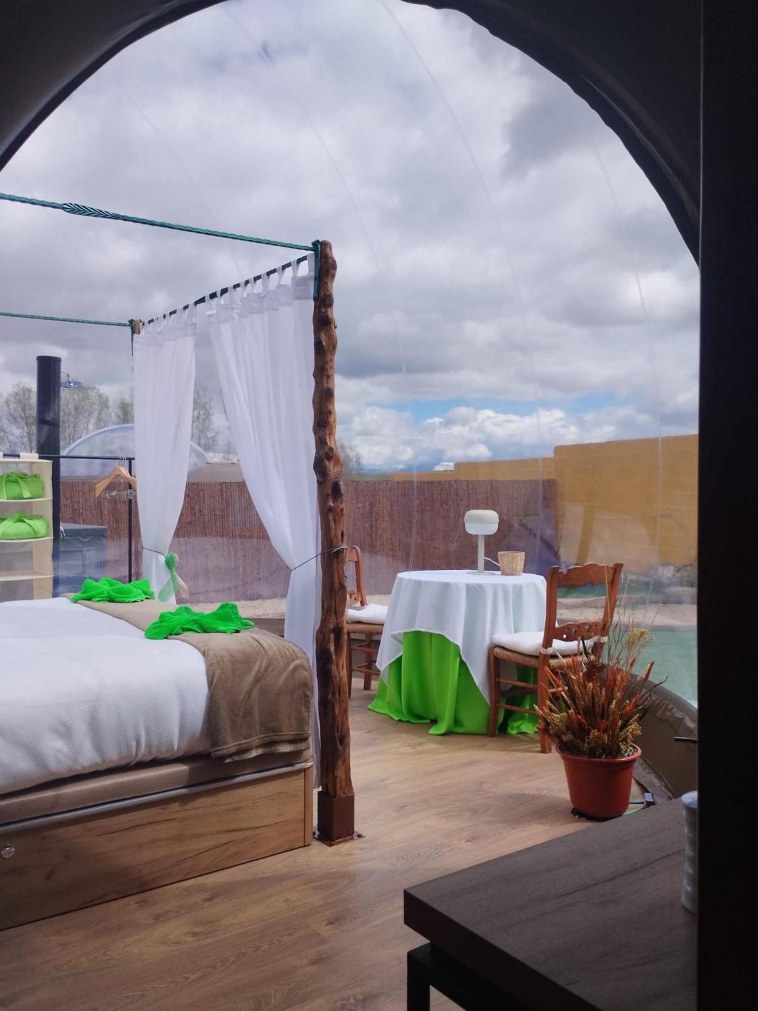 بيذراثا Cosmoveros - Hotel Burbuja المظهر الخارجي الصورة