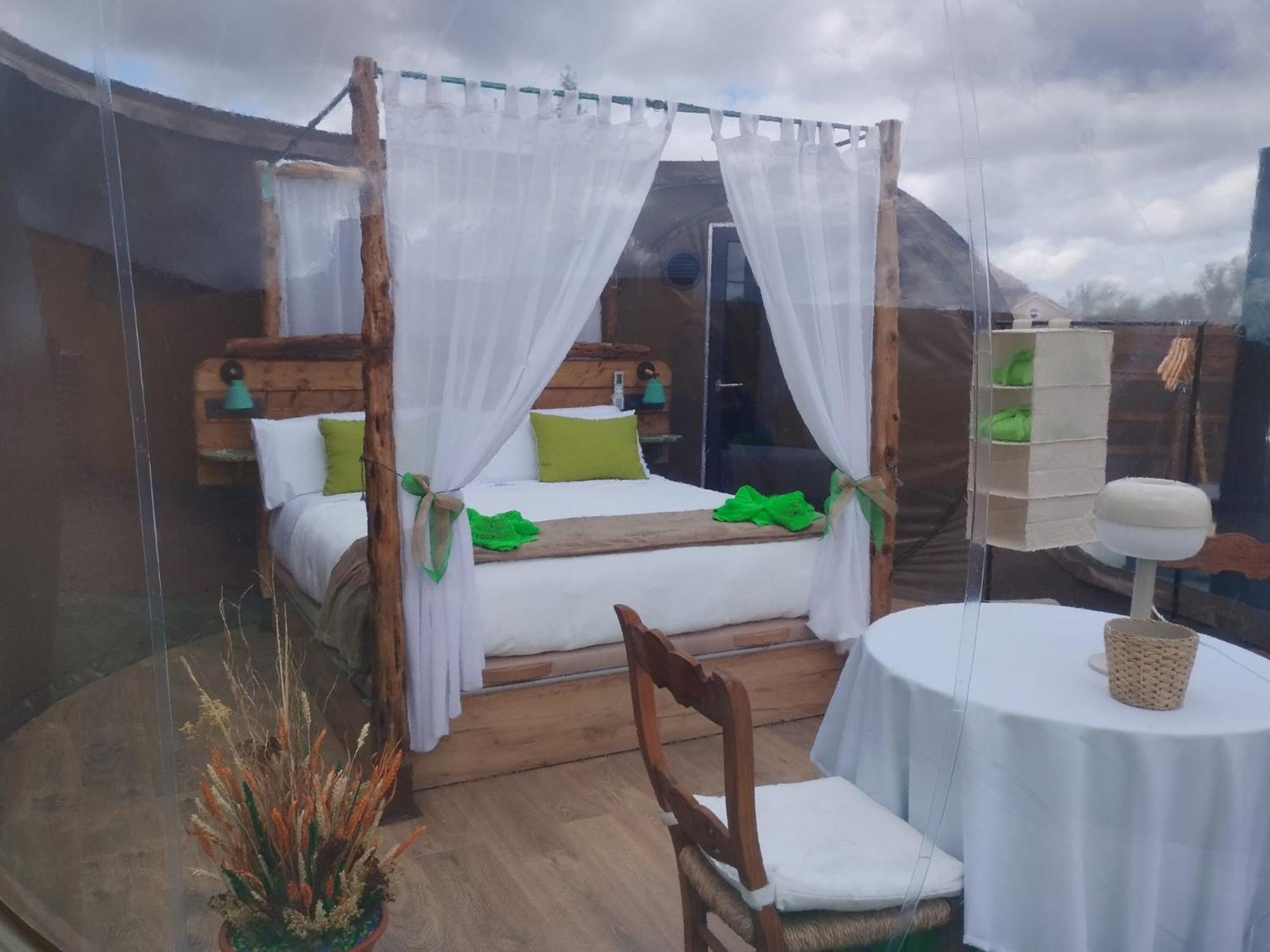 بيذراثا Cosmoveros - Hotel Burbuja المظهر الخارجي الصورة