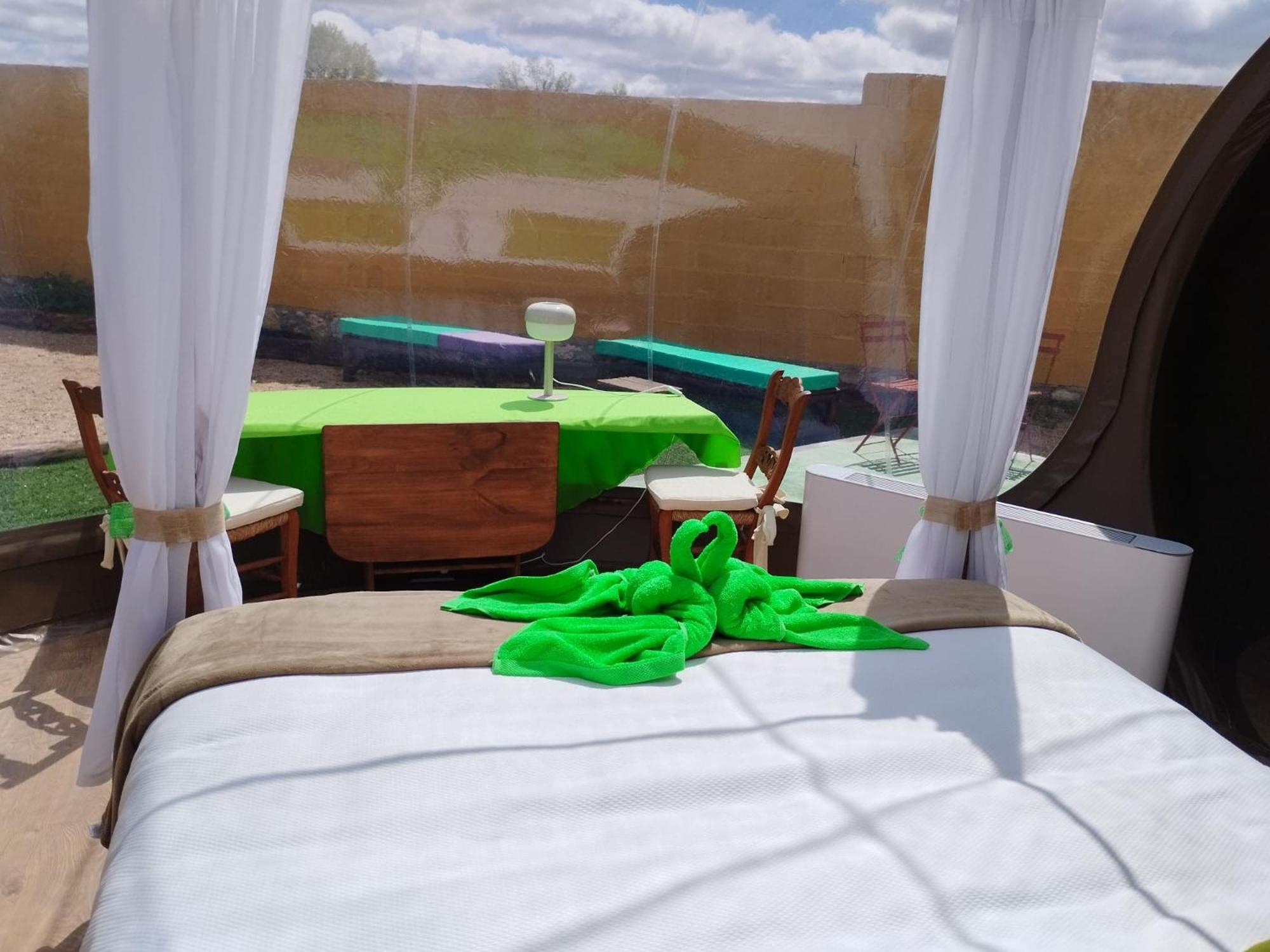بيذراثا Cosmoveros - Hotel Burbuja المظهر الخارجي الصورة
