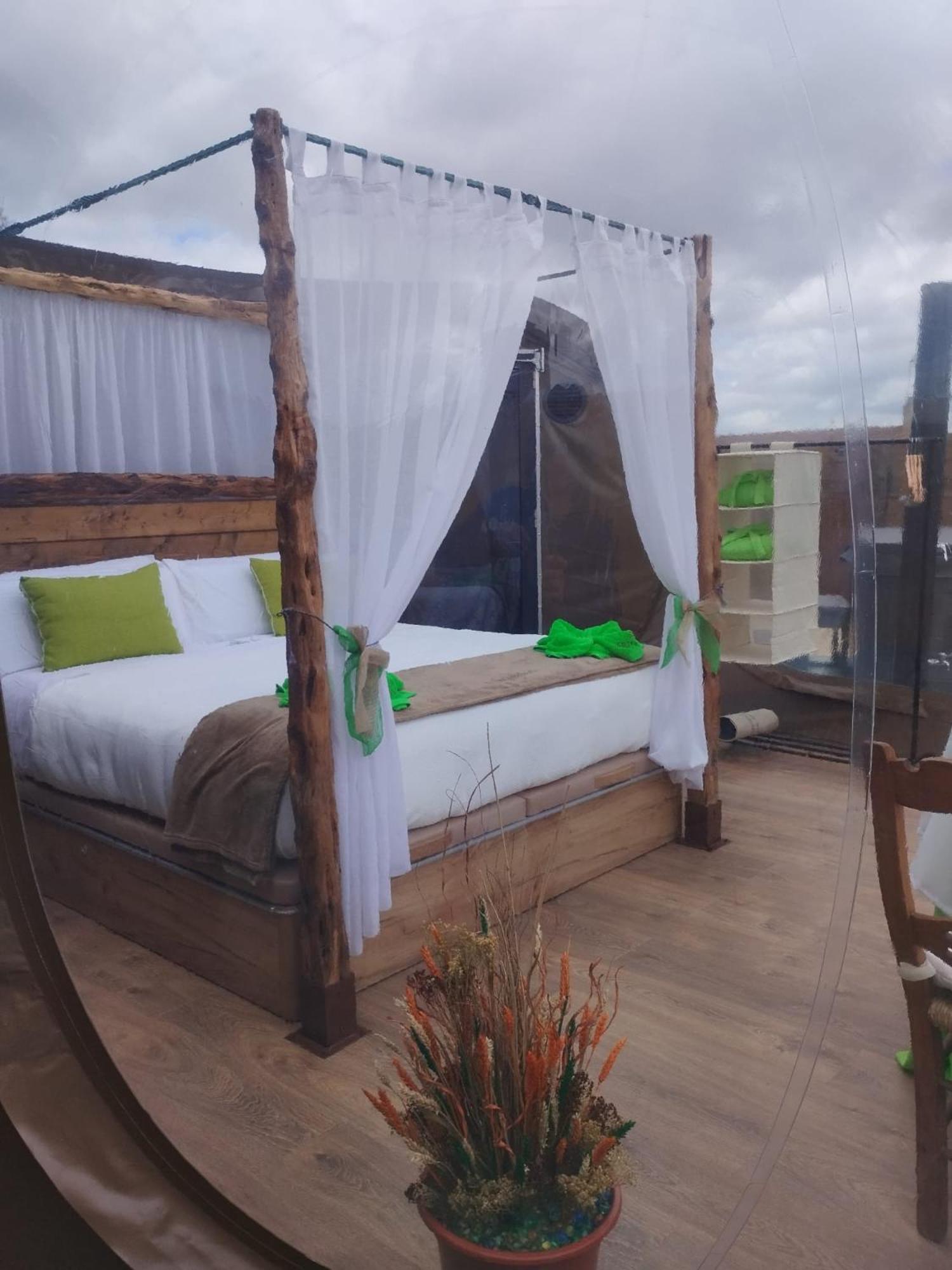 بيذراثا Cosmoveros - Hotel Burbuja المظهر الخارجي الصورة