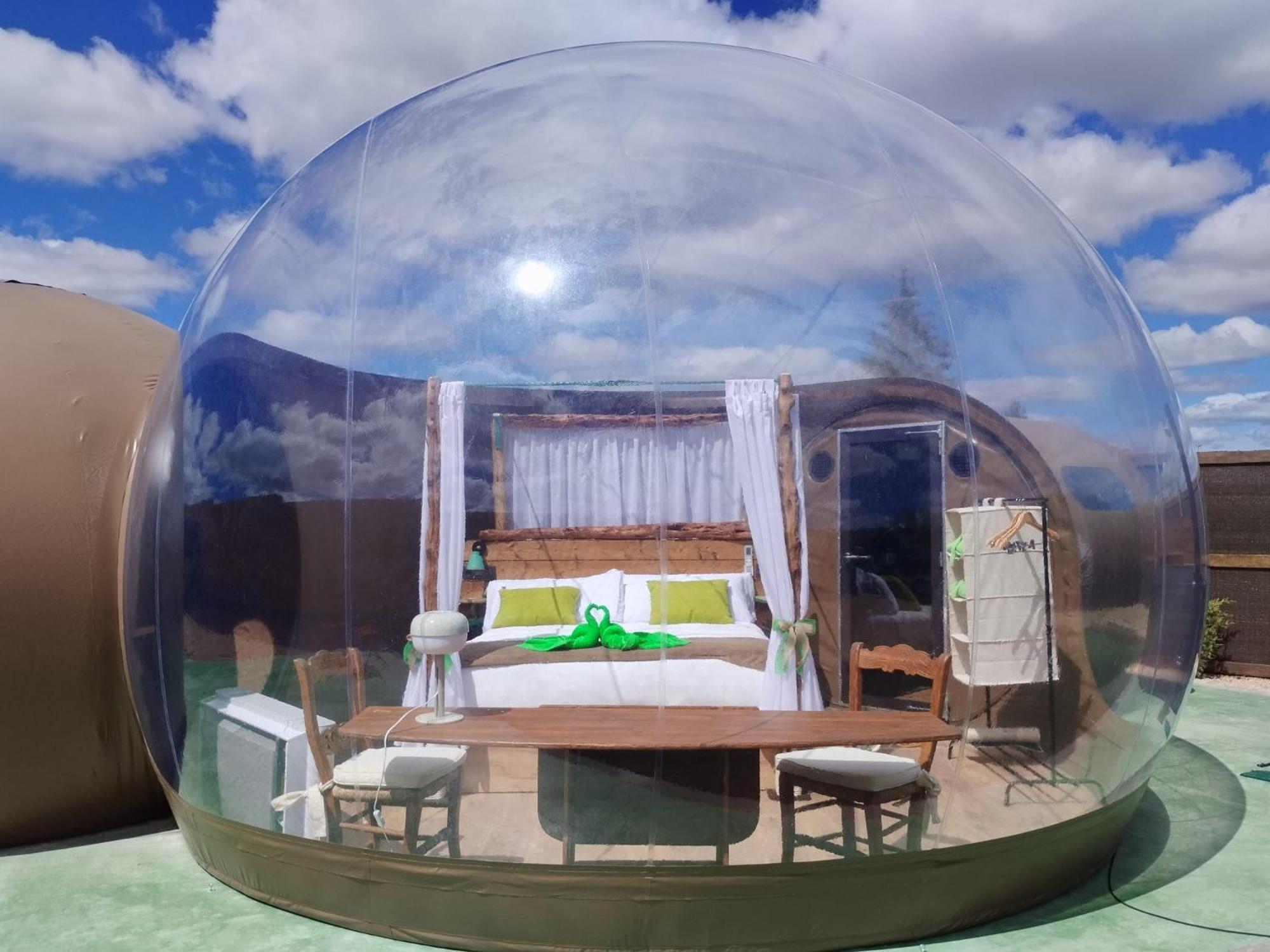 بيذراثا Cosmoveros - Hotel Burbuja المظهر الخارجي الصورة
