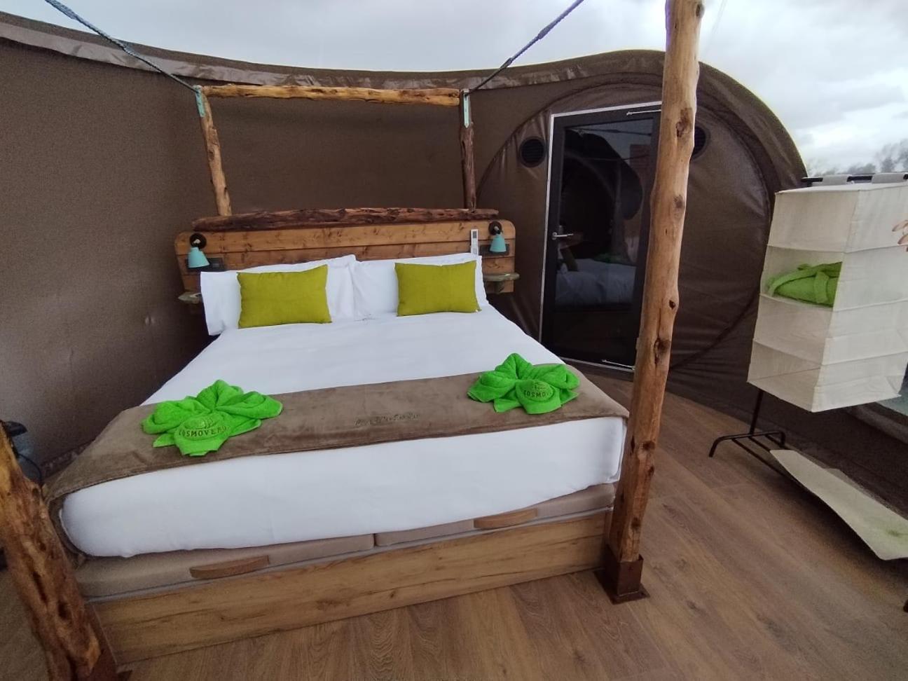 بيذراثا Cosmoveros - Hotel Burbuja المظهر الخارجي الصورة