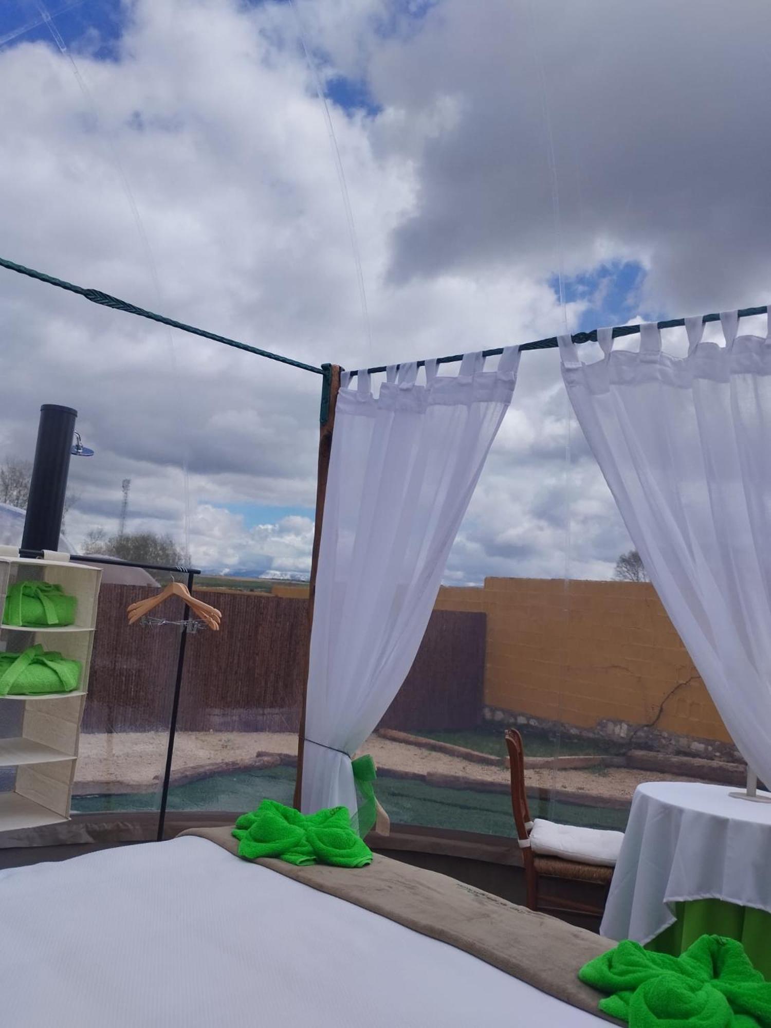 بيذراثا Cosmoveros - Hotel Burbuja المظهر الخارجي الصورة